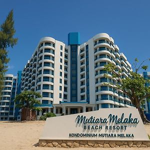 Mutiara Melaka Beach Resort By Glex